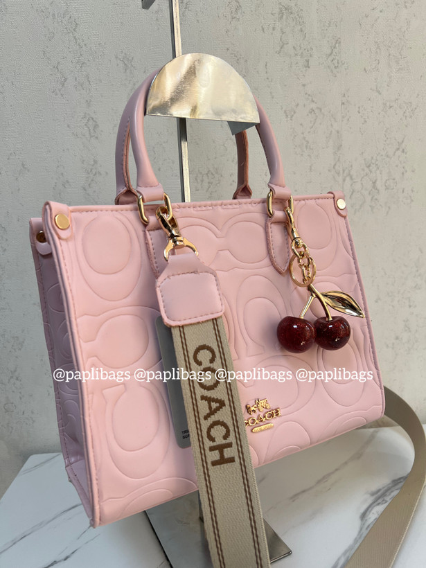 کیف زنانه مربعی کوچ