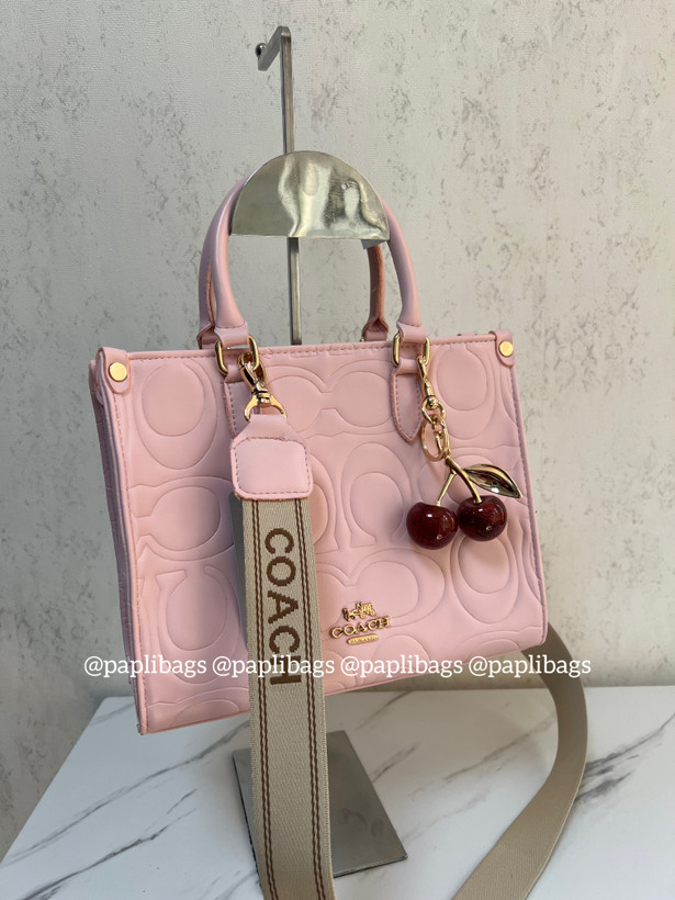 کیف زنانه مربعی کوچ